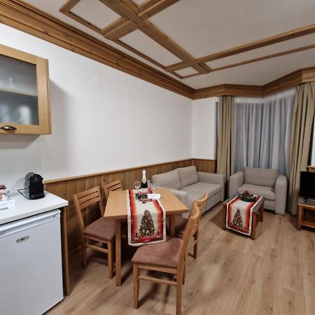 Pirin Golf Private Apartments & Studios ราซล็อก ภายนอก รูปภาพ