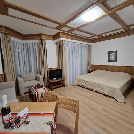 Pirin Golf Private Apartments & Studios ราซล็อก ภายนอก รูปภาพ