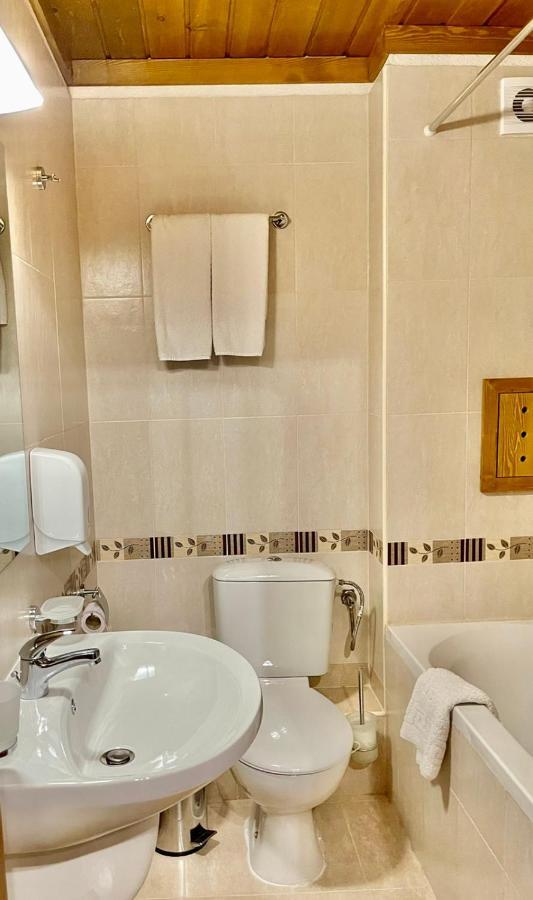 Pirin Golf Private Apartments & Studios ราซล็อก ภายนอก รูปภาพ